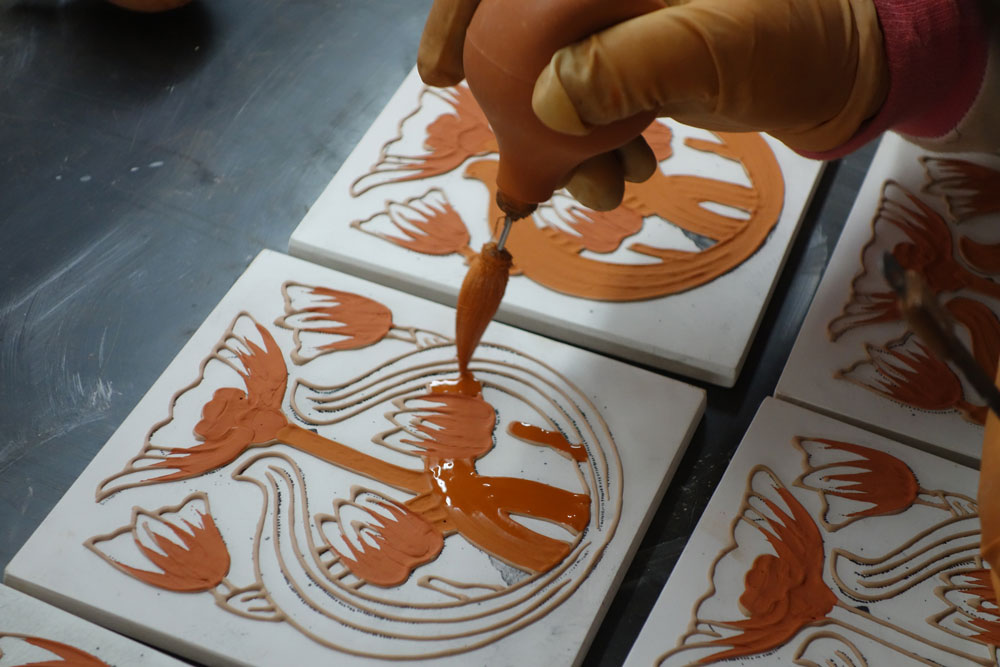 How to make a handpainted ceramic tiles