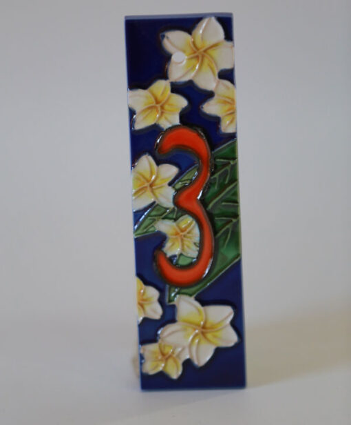 House number tile -flower